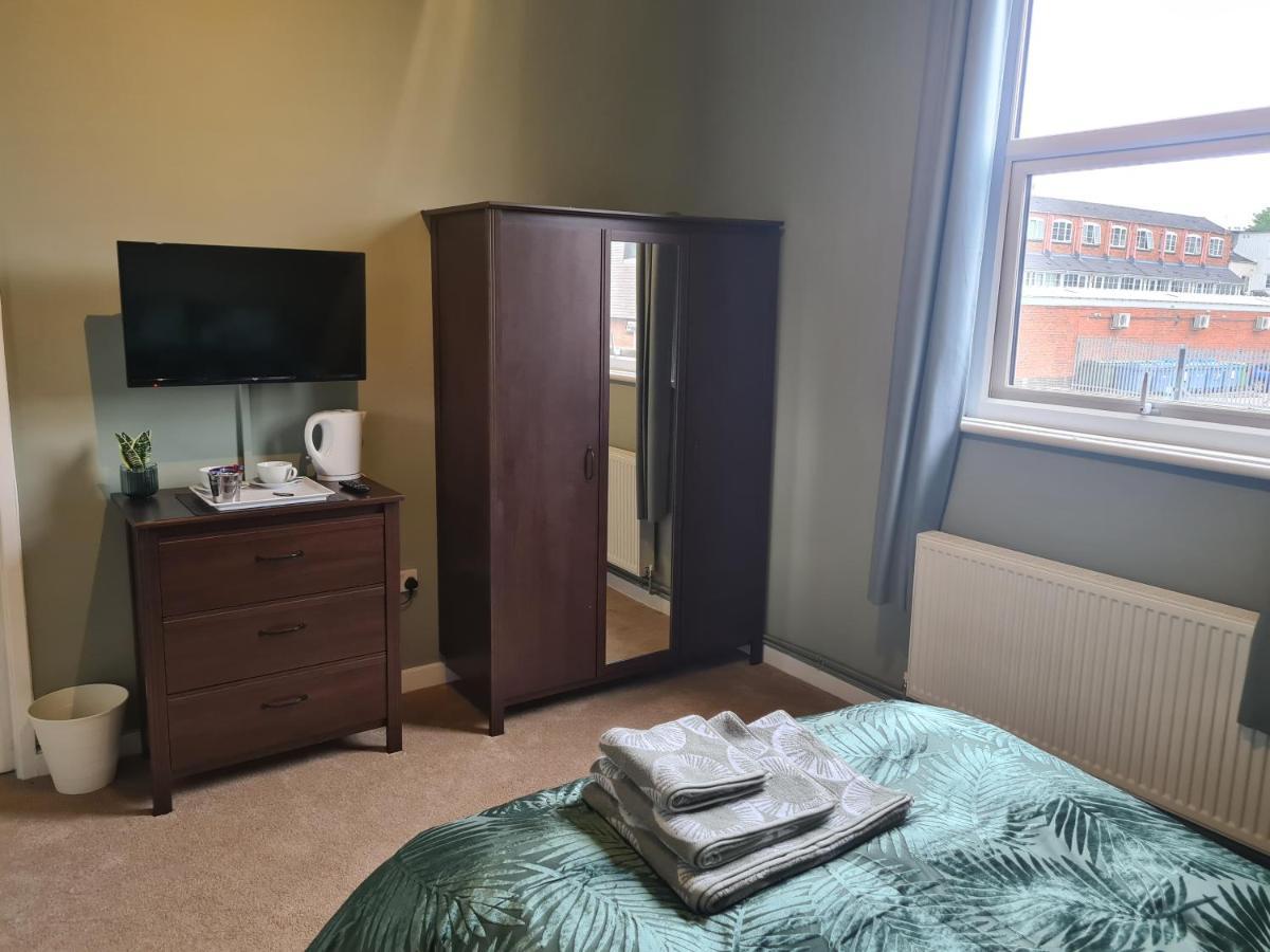 Hen House Otel Cannock Dış mekan fotoğraf