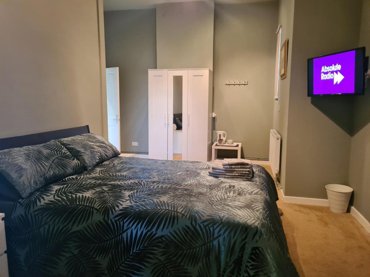 Hen House Otel Cannock Dış mekan fotoğraf